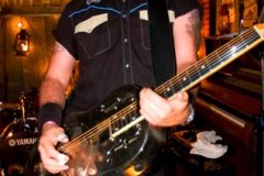 Live at The Dakota, Toronto, Canada (pic: Eddie Smith)